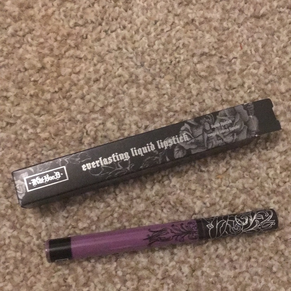 Kat Von D Ayesha lavender Lippie *New
